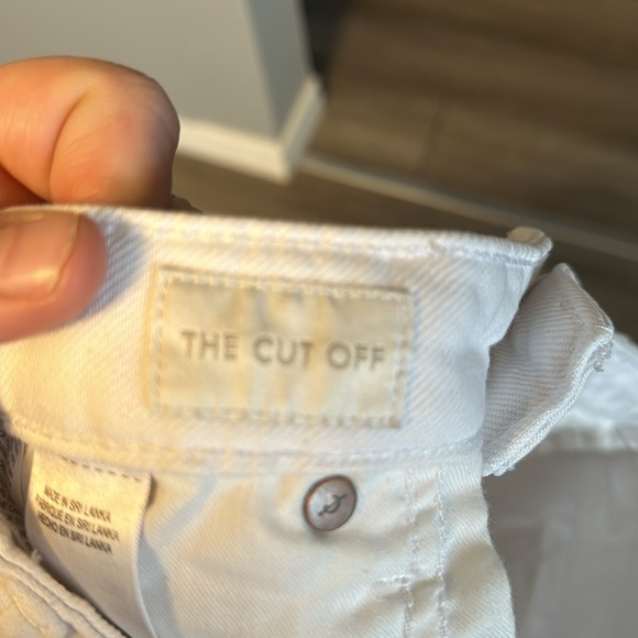 Lucky Brand ‘the cut off’ shorts size 8 in white jean - Picture 9 of 10